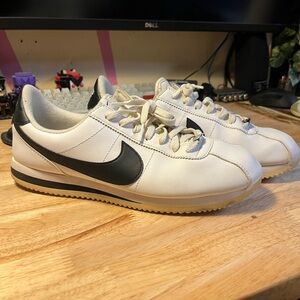 Nike Cortez white/black
